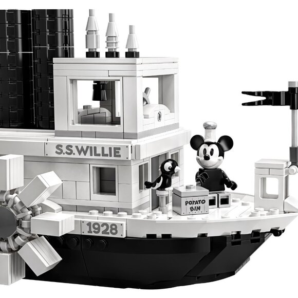 LEGO Ideas Disney Minnie & Mickey Mouse Steamboat Willie 21317 - Picture 3 of 7